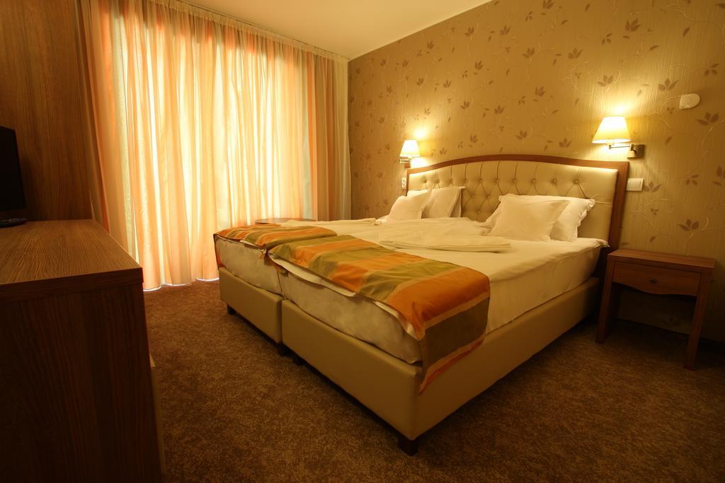 Hotel Crisalpin Poiana Brasov Extérieur photo