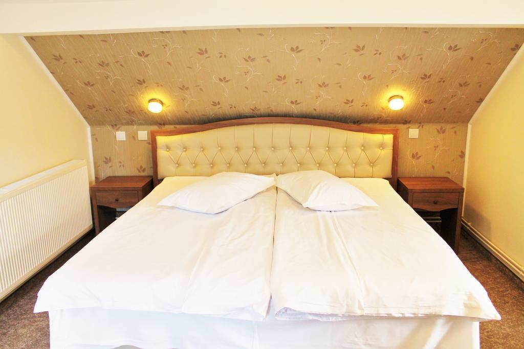 Hotel Crisalpin Poiana Brasov Extérieur photo