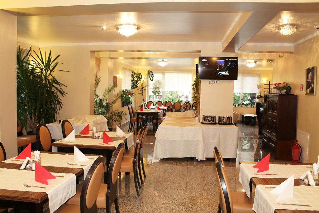 Hotel Crisalpin Poiana Brasov Extérieur photo